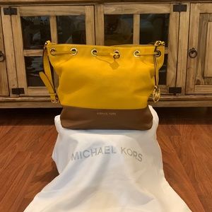 Michael Kors tote